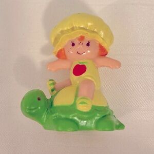 Vintage Strawberry Shortcake PVC Figure Apple Dumpling with Pet Tea Time Turtle